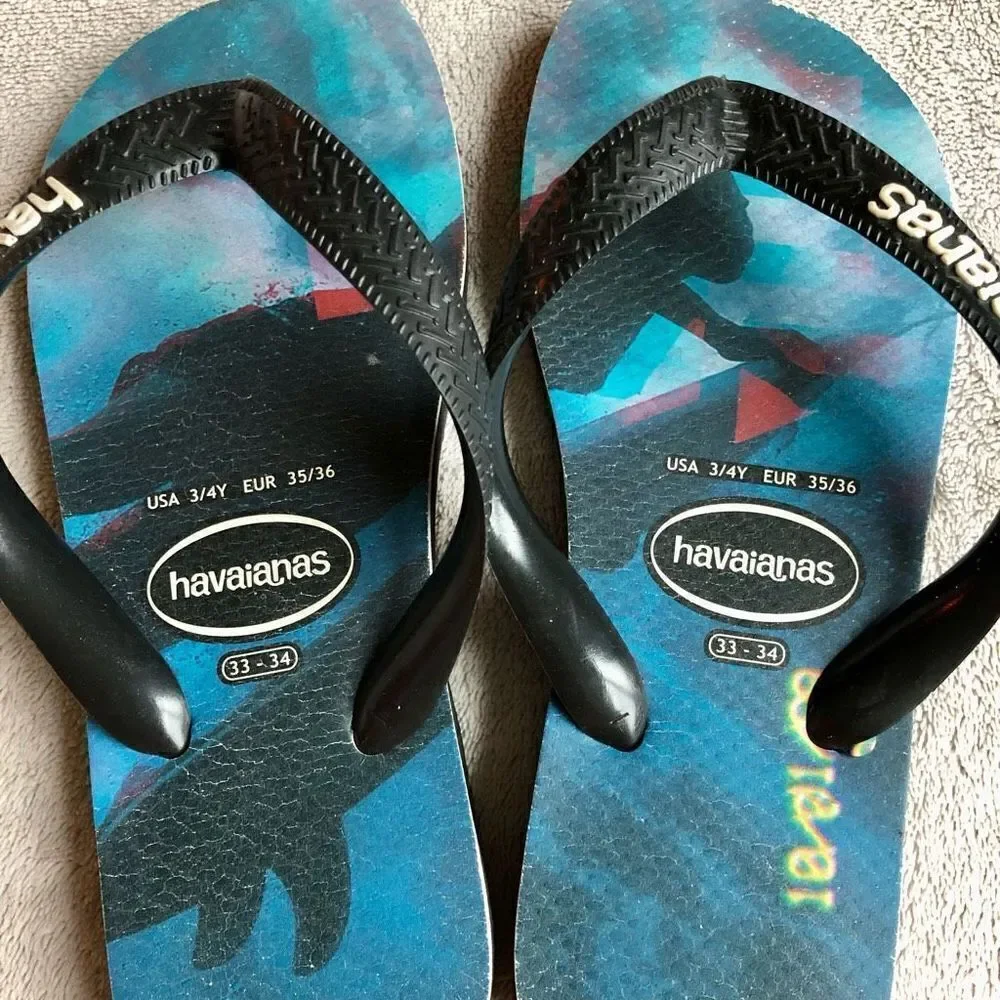 Havaianas Kids Top Photo Print Surfer Graphic Flip Flops